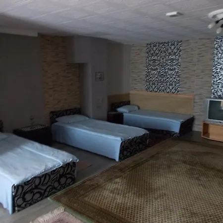 Vendegszallo Sarkeszi